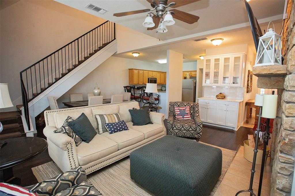 1204 Eagle Point Property Photo 4