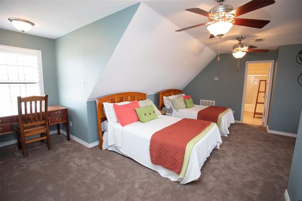 1204 Eagle Point Property Photo 16