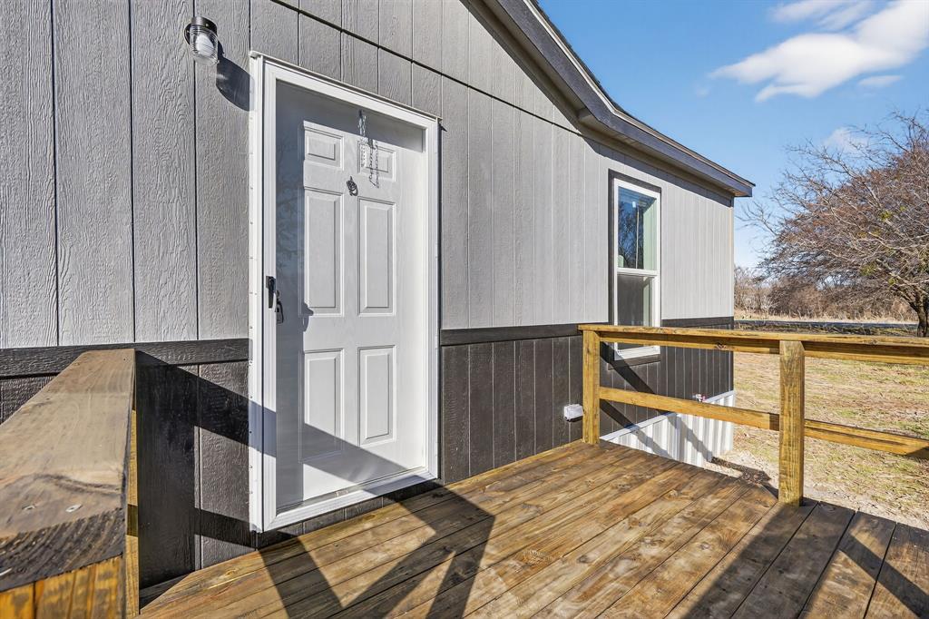 104 4th Street Property Photo 6