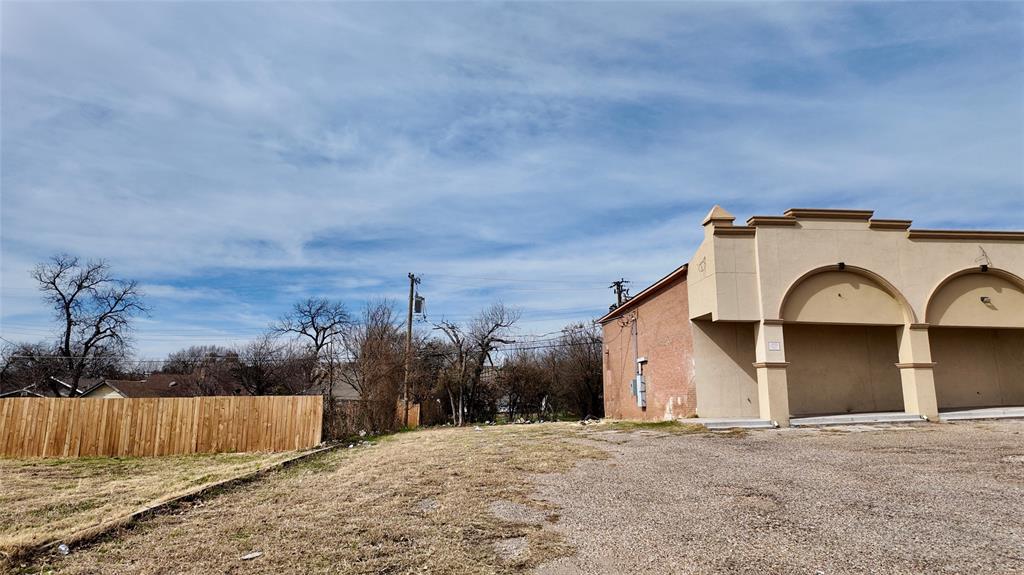 1900 Evans Avenue Property Photo 7