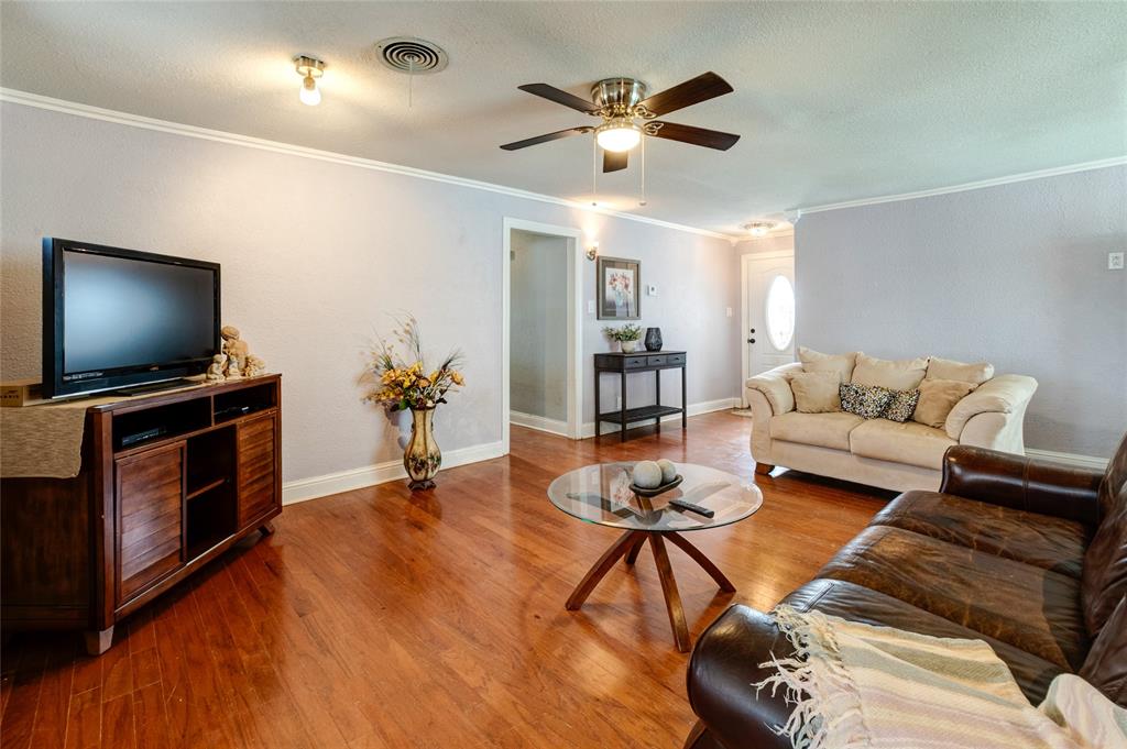 4802 S 6th Street Property Photo 5