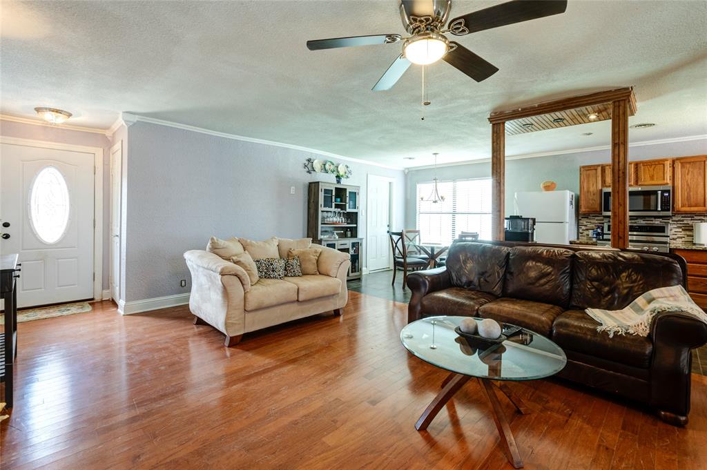 4802 S 6th Street Property Photo 6