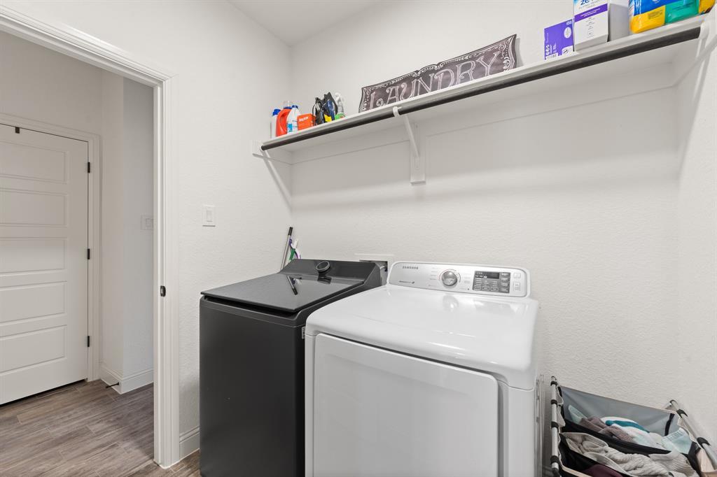 116 William Lane Property Photo 21