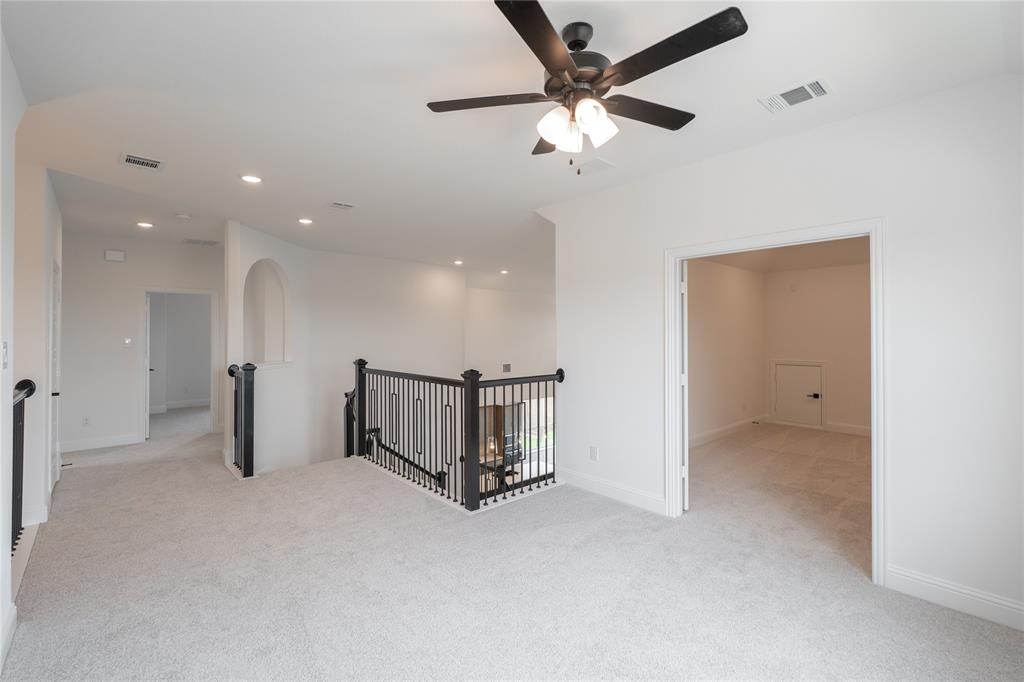 2516 Broadstone Drive Property Photo 17