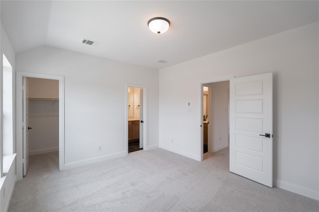 2516 Broadstone Drive Property Photo 21