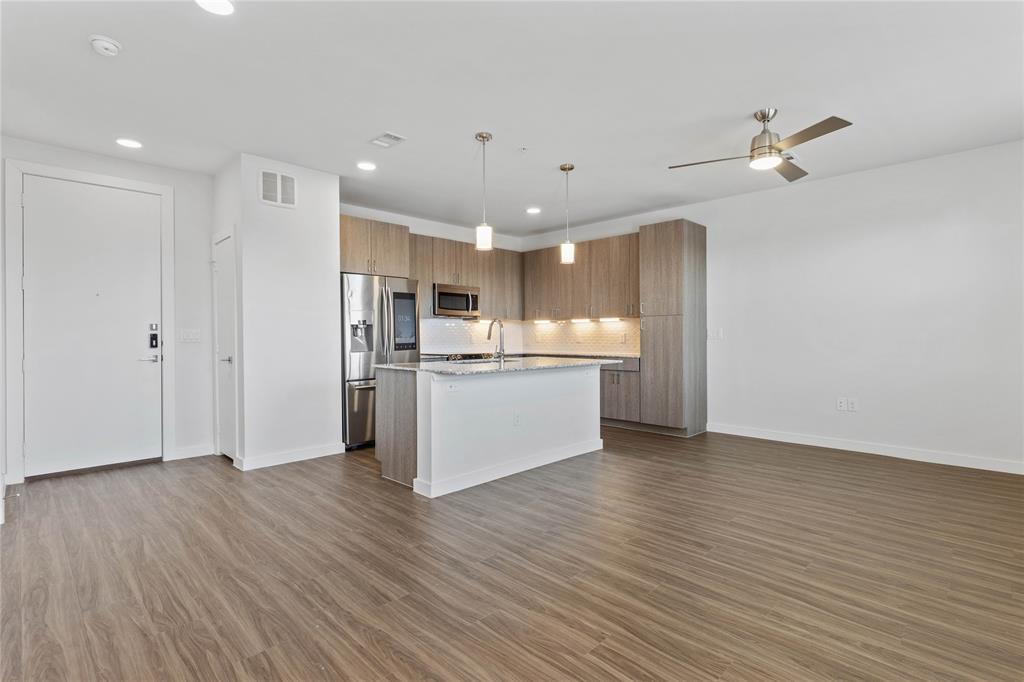 1500 N Fitzhugh Avenue Property Photo 3
