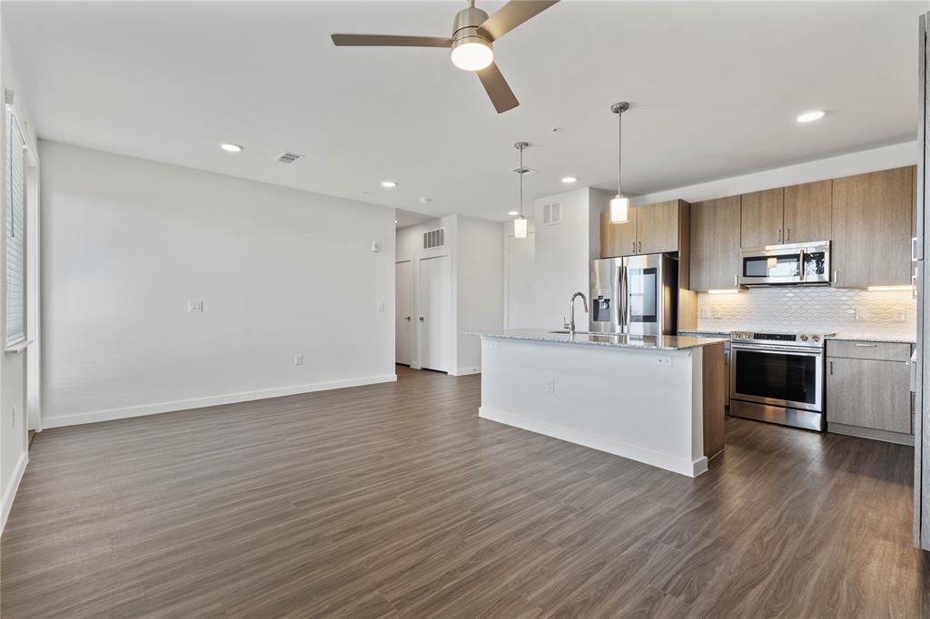 1500 N Fitzhugh Avenue Property Photo 6