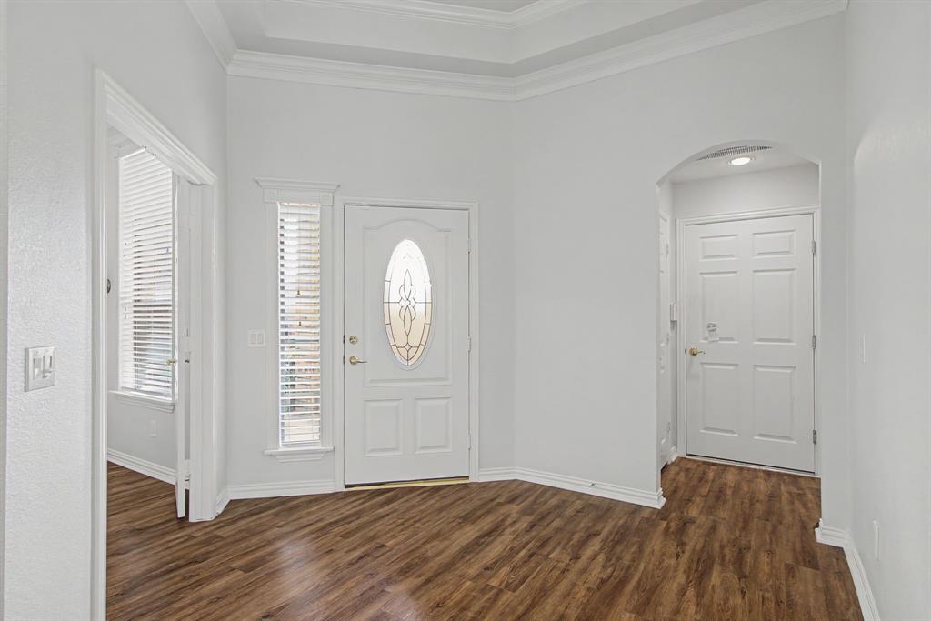 434 Long Cove Drive Property Photo 4