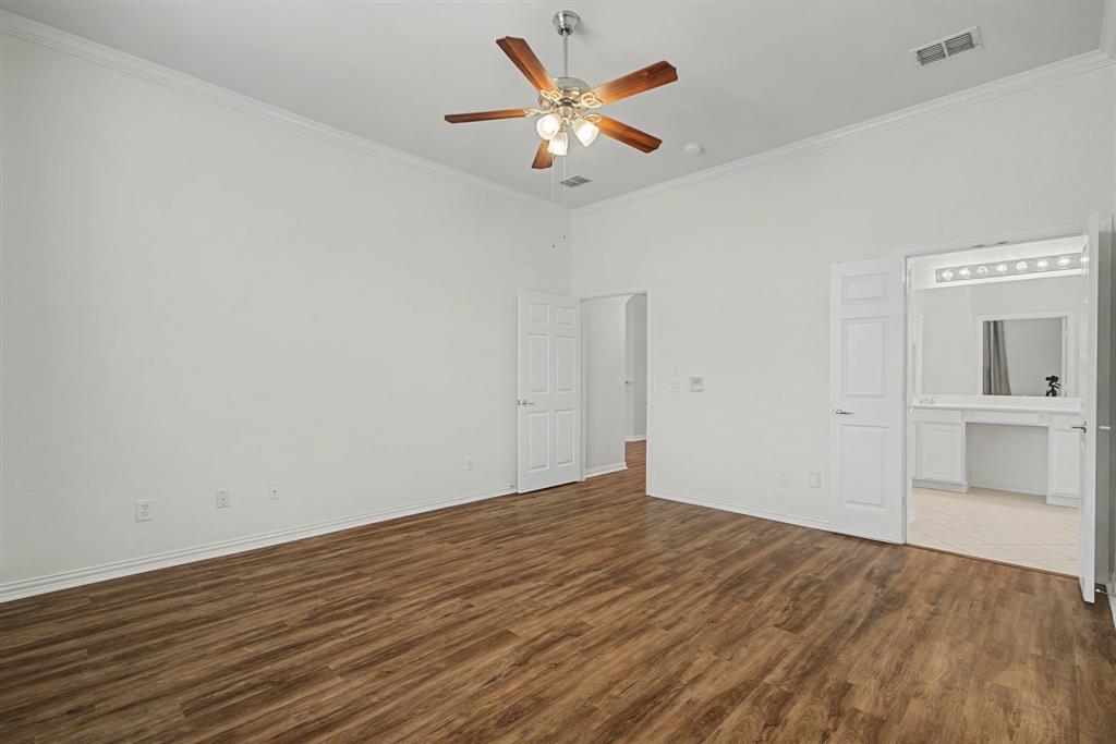 434 Long Cove Drive Property Photo 15