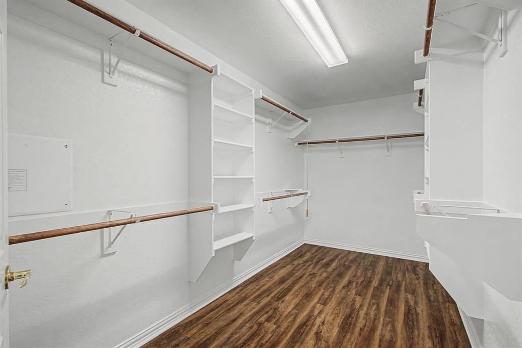 434 Long Cove Drive Property Photo 18
