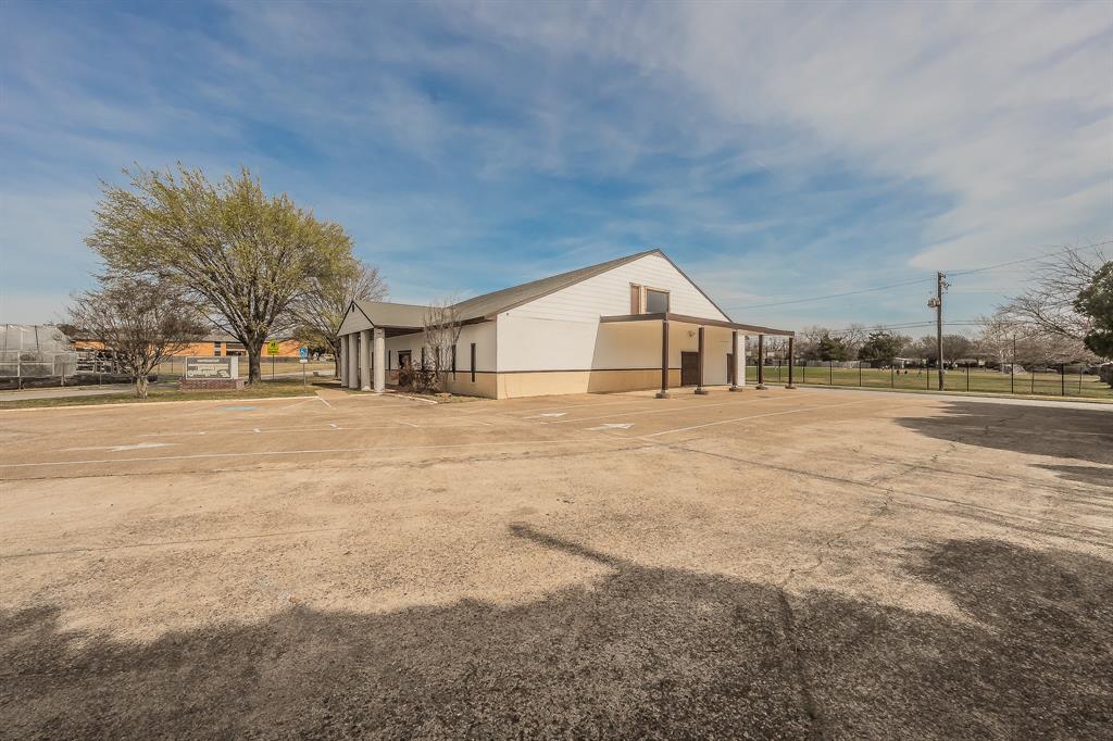 5704 James Avenue Property Photo 2