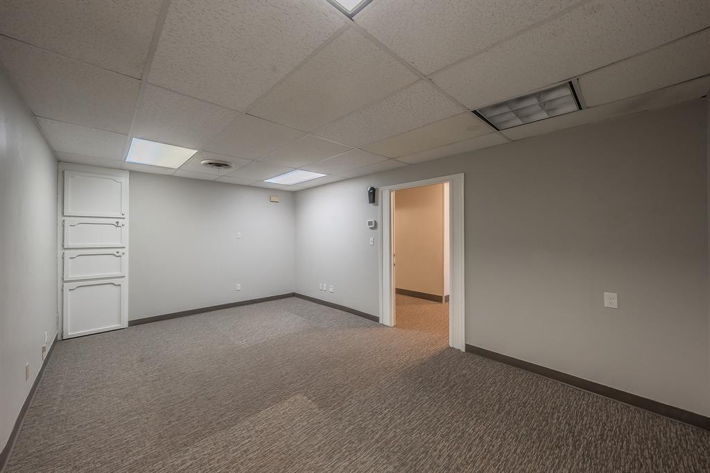 5704 James Avenue Property Photo 12