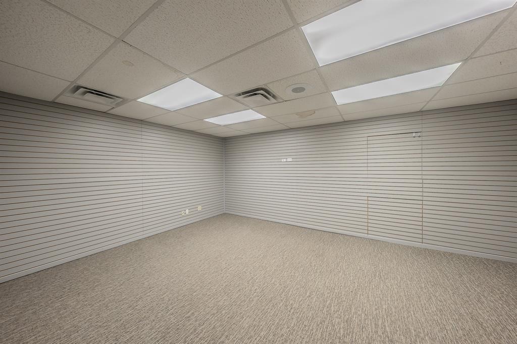 5704 James Avenue Property Photo 13