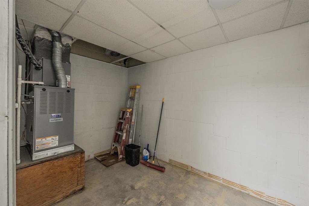 5704 James Avenue Property Photo 18