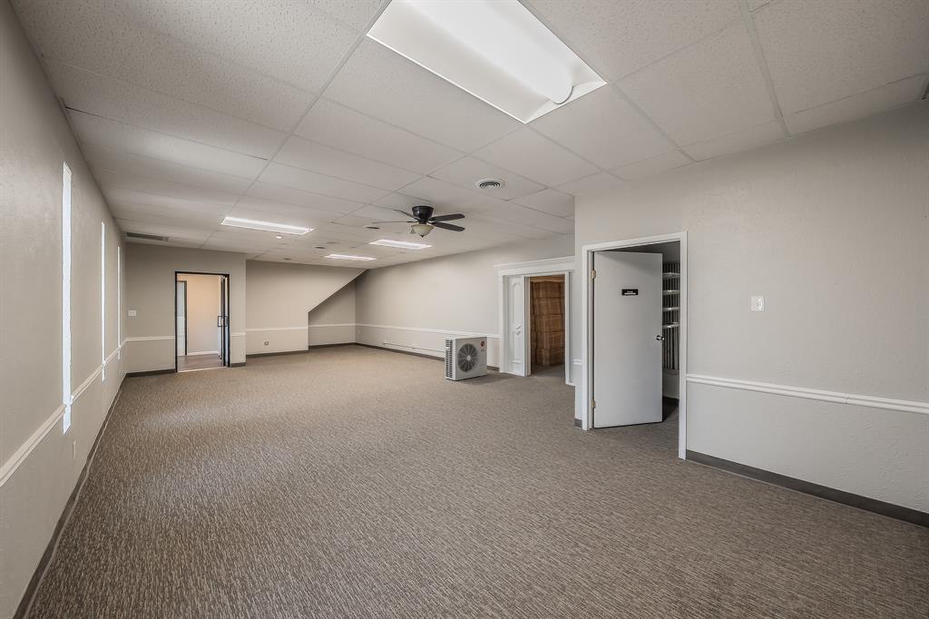 5704 James Avenue Property Photo 29