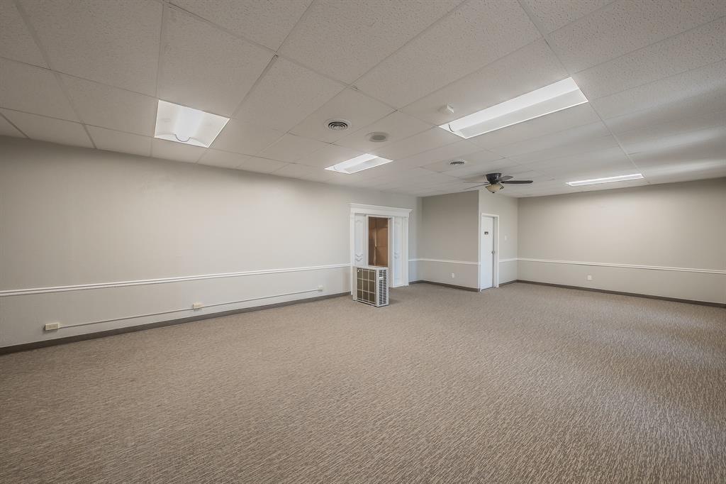 5704 James Avenue Property Photo 30