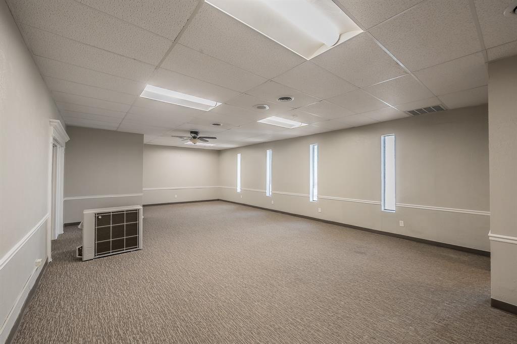5704 James Avenue Property Photo 31