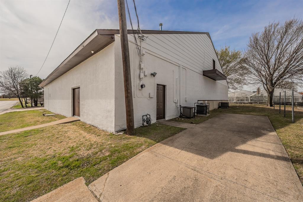 5704 James Avenue Property Photo 34