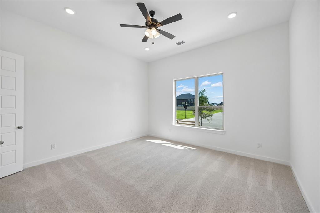 8725 Acorn Avenue Property Photo 14