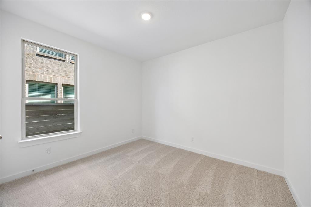 8725 Acorn Avenue Property Photo 22