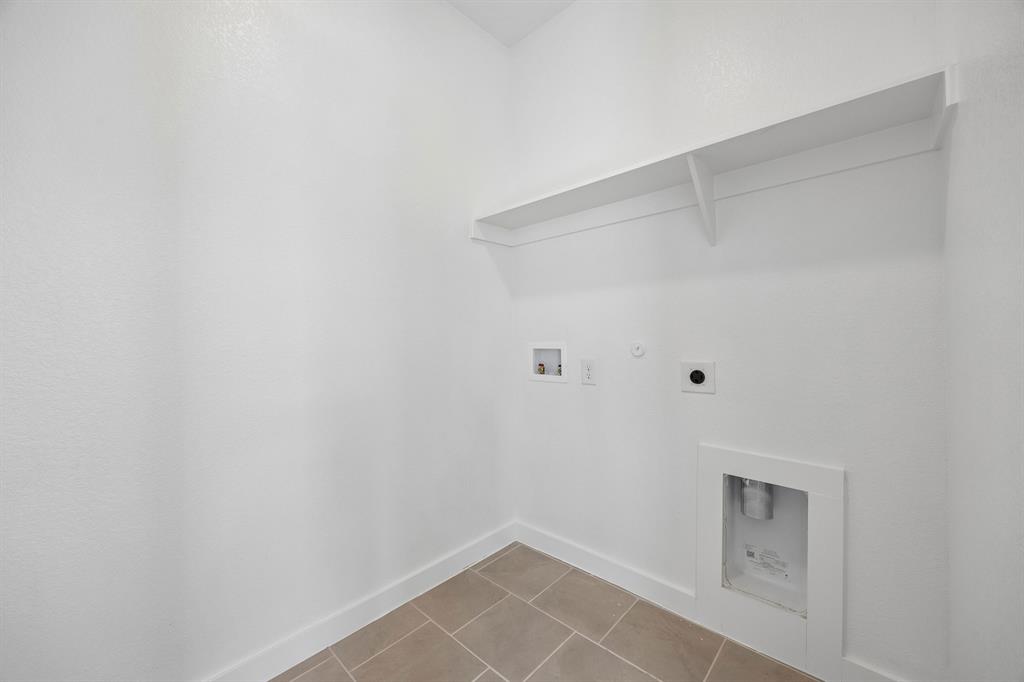 8725 Acorn Avenue Property Photo 23