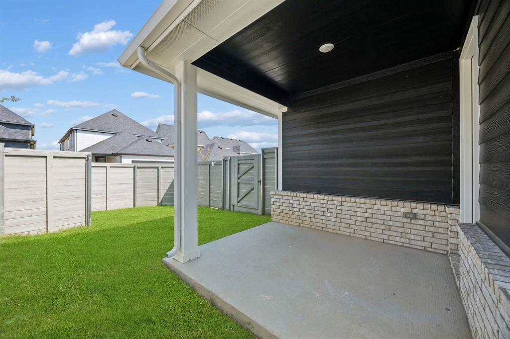 8725 Acorn Avenue Property Photo 24
