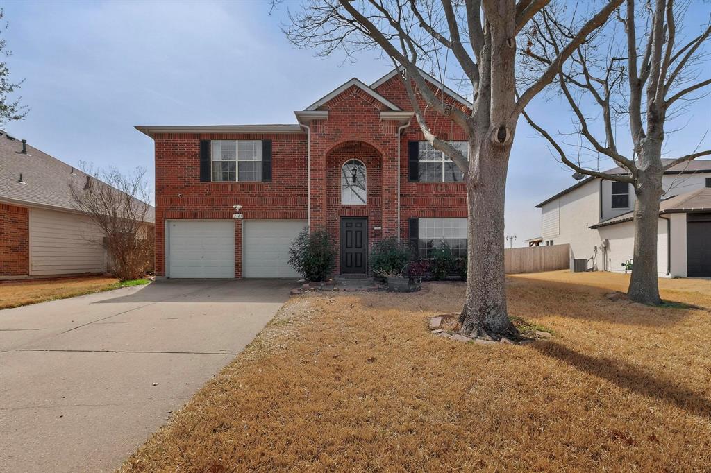 2125 Chisolm Trail Property Photo 1