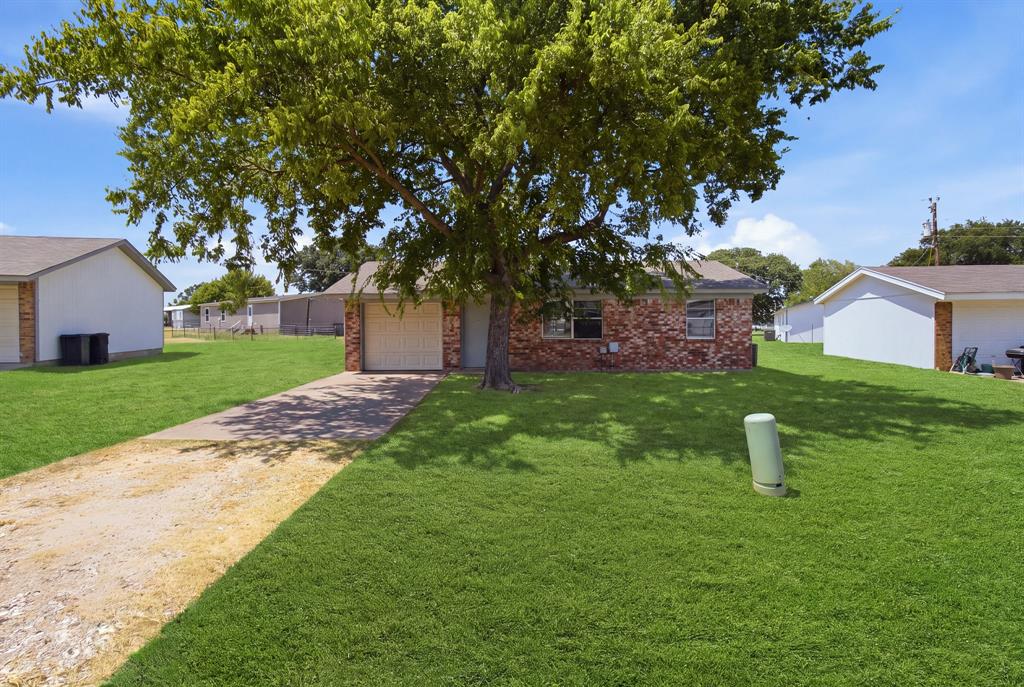 1517 Coral Cut Off Property Photo 1