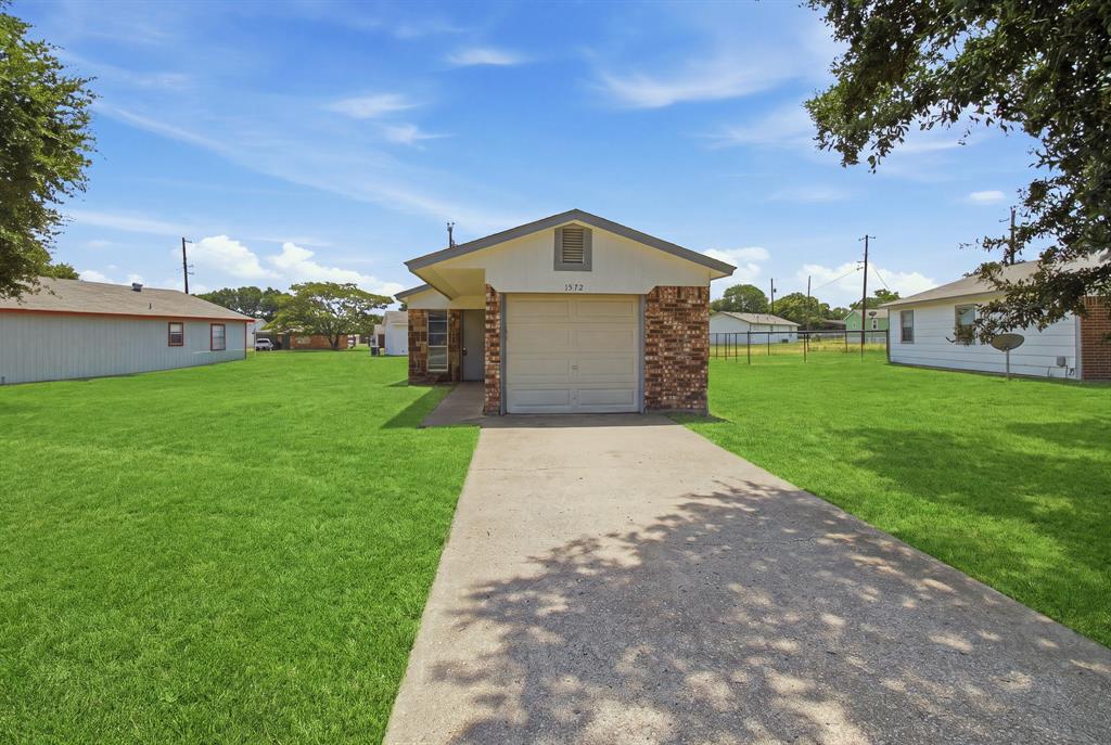 1572 Reef Drive Property Photo 3
