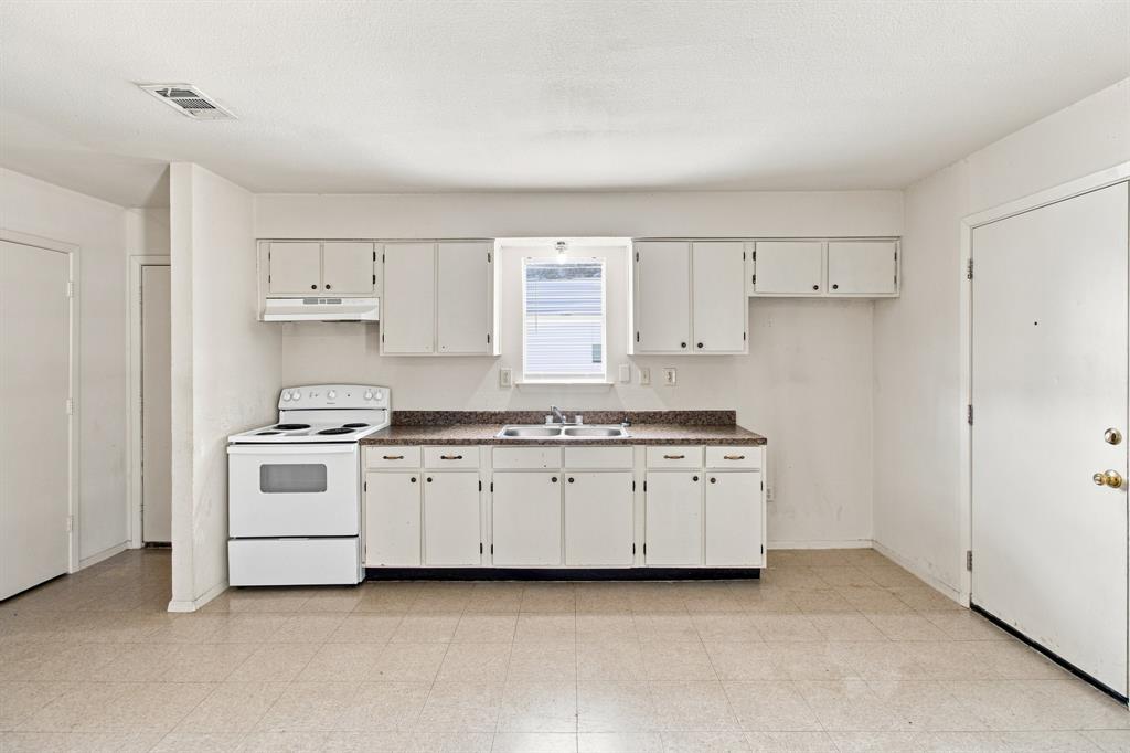 1572 Reef Drive Property Photo 5