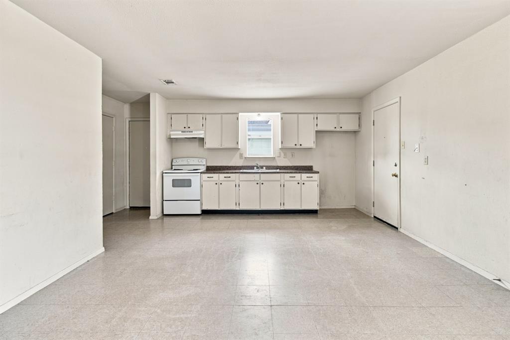 1572 Reef Drive Property Photo 6