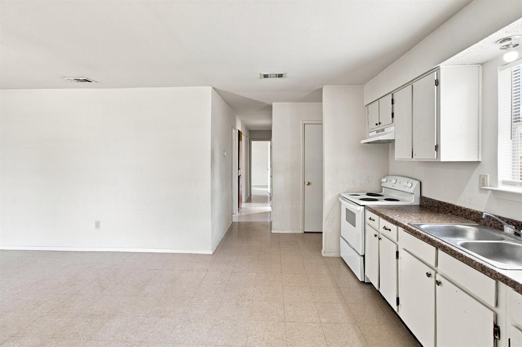 1572 Reef Drive Property Photo 9