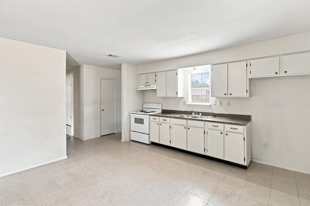 1572 Reef Drive Property Photo 10