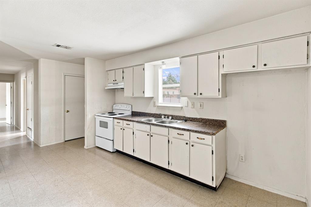 1572 Reef Drive Property Photo 11