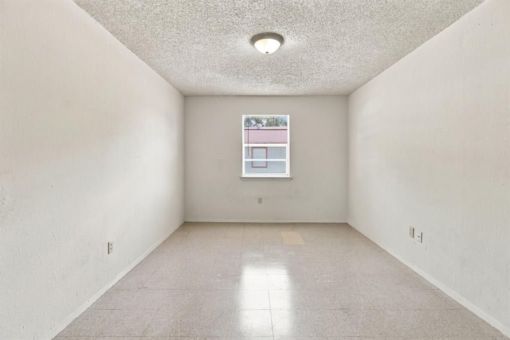 1572 Reef Drive Property Photo 14