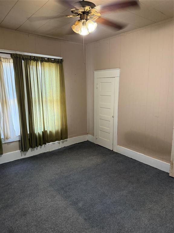 215 Bell Street Property Photo 12