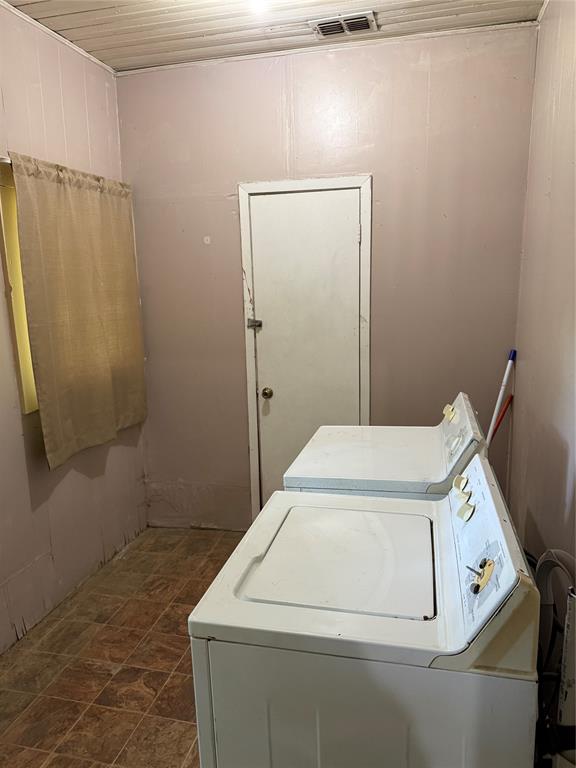 215 Bell Street Property Photo 22