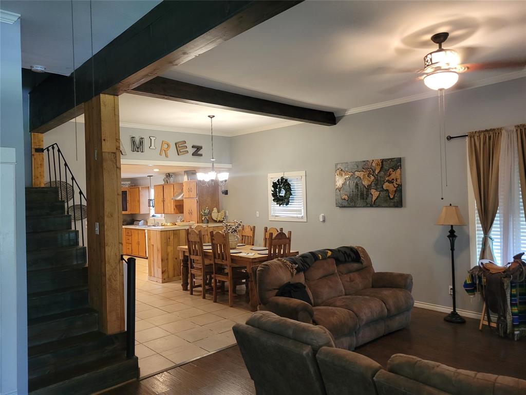 706 W Wrights Avenue Property Photo 4