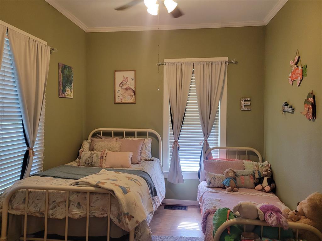 706 W Wrights Avenue Property Photo 6
