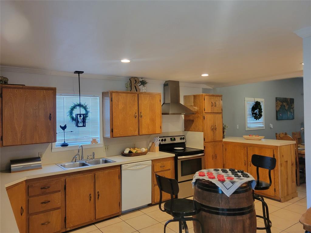 706 W Wrights Avenue Property Photo 9