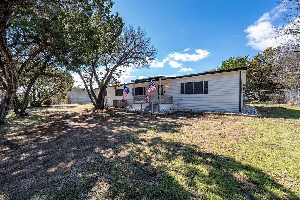 470 County Road 1812 Property Photo 5