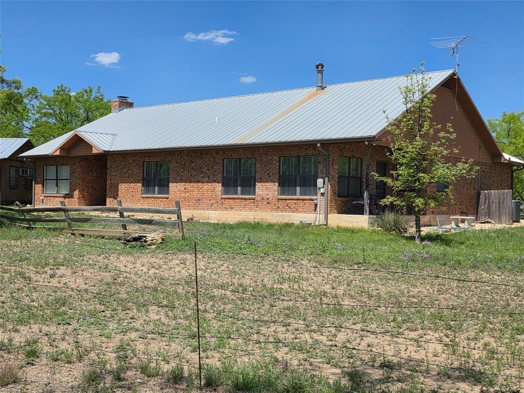 1709 County Road 330 Property Photo 5