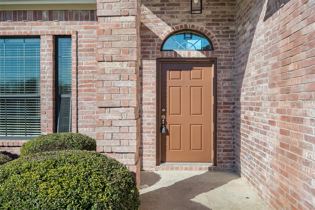 826 Hazels Way Property Photo 2
