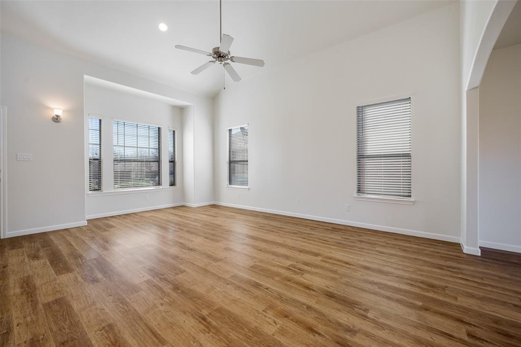 826 Hazels Way Property Photo 6