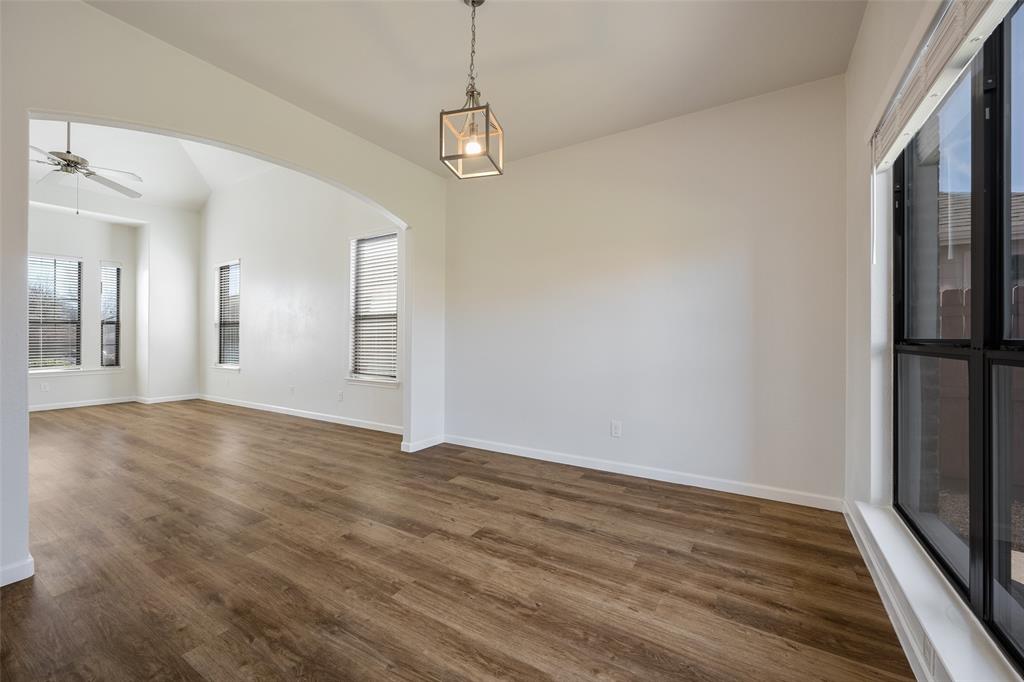 826 Hazels Way Property Photo 8