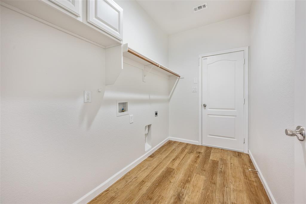 826 Hazels Way Property Photo 16