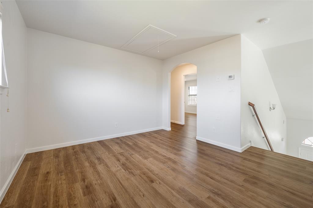 826 Hazels Way Property Photo 18