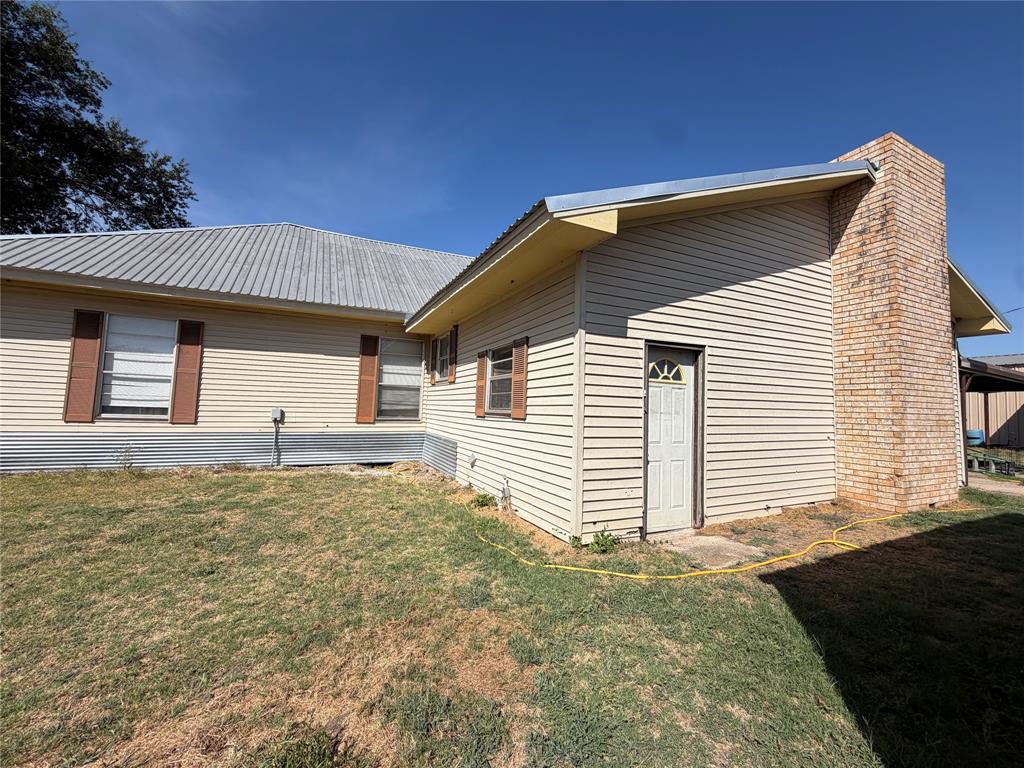 140 County Road 147 Property Photo 6