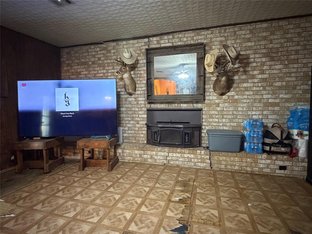 140 County Road 147 Property Photo 12