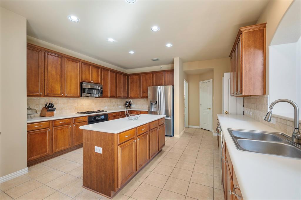 5771 Aylworth Drive Property Photo 2